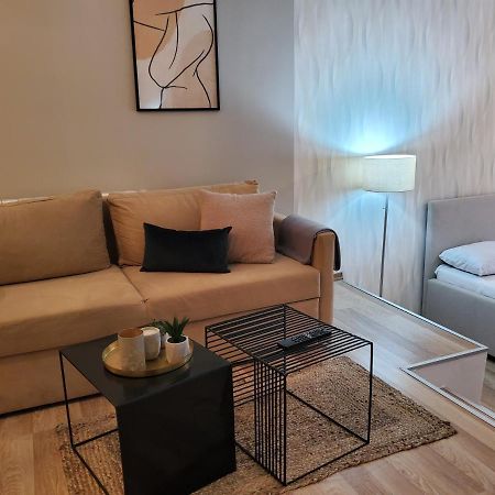 Sleep And Drive Premium Apartment ซาราเยโว ภายนอก รูปภาพ