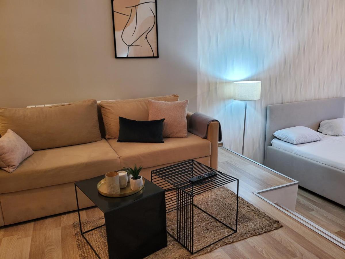 Sleep And Drive Premium Apartment ซาราเยโว ภายนอก รูปภาพ
